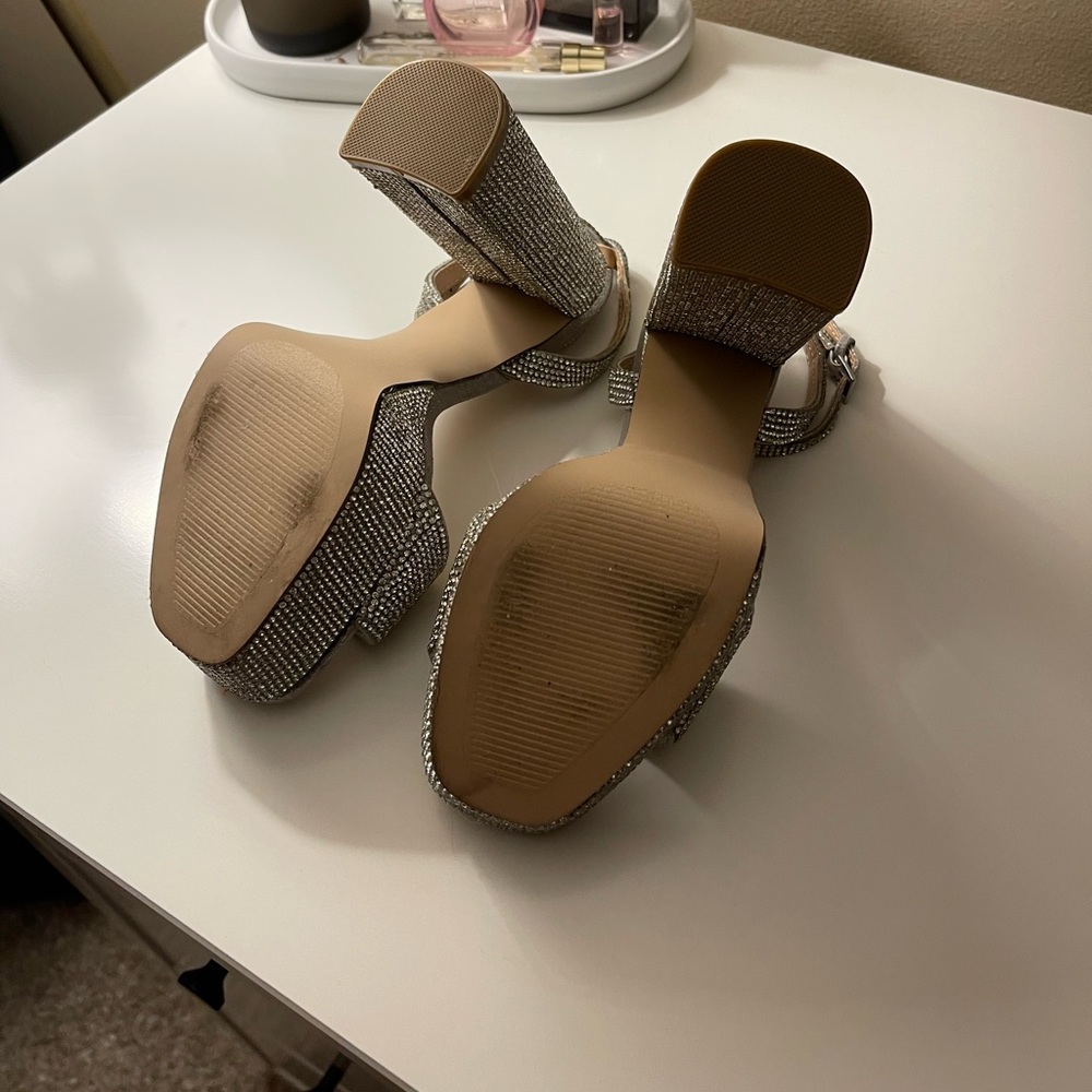 Steve Madden Platform Rhinestone Heels Size 6 - Picture 4 of 4
